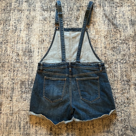 Old Navy Sz M Dark Wash Women’s Shortalls Overalls Summer Essential - Picture 4 of 7